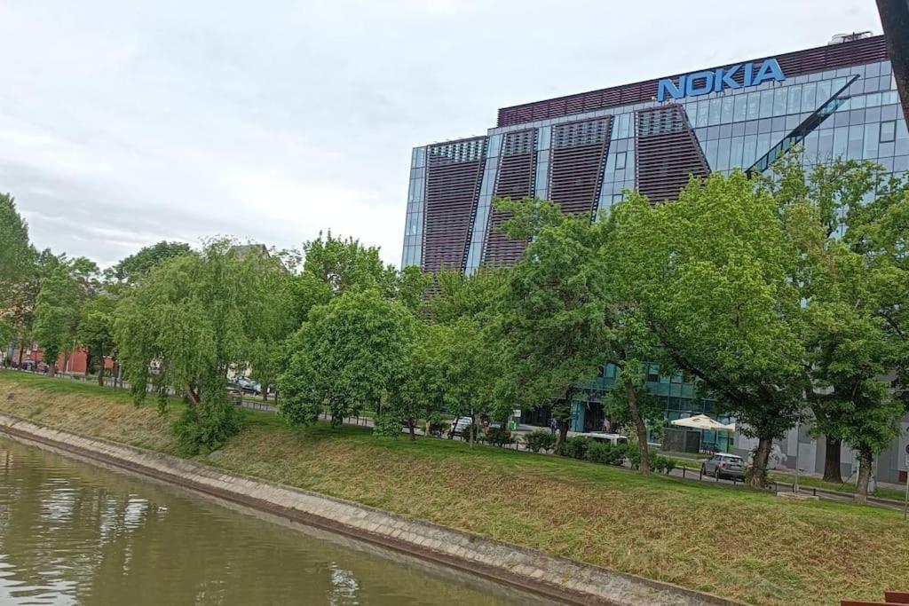 Central, Big Terrace, Near River 蒂米什瓦拉 外观 照片